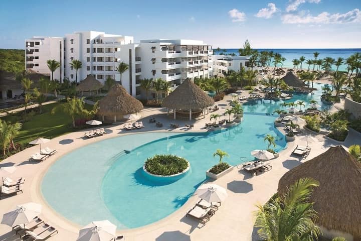 Secrets Cap Cana Resort & Spa: pileta desde arriba